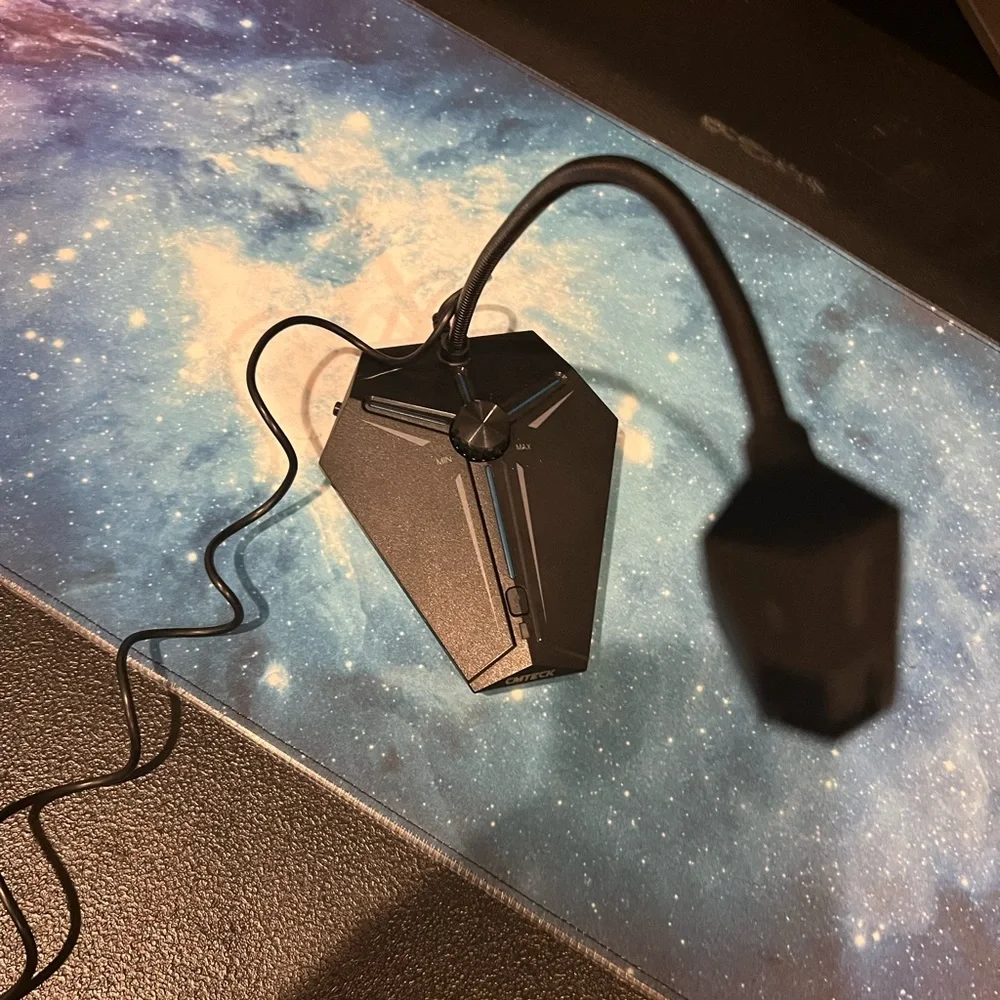 Good shape, there’s scratch on the top casing (maybe removable and I will try)